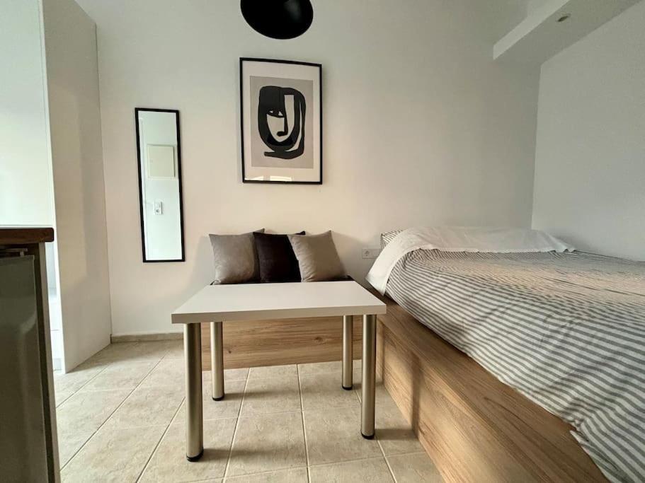 Bright New Small * Heraklion (Crete)